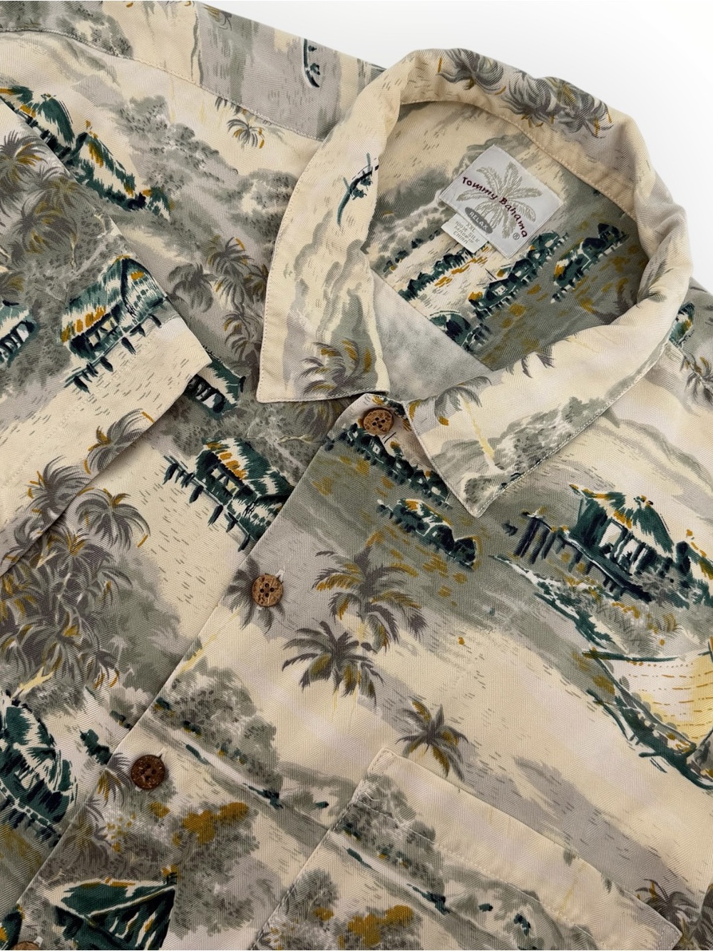 Tommy Bahama Shirt Mens XXL White Silk Village Tropical Camp Hawaiian Vintage